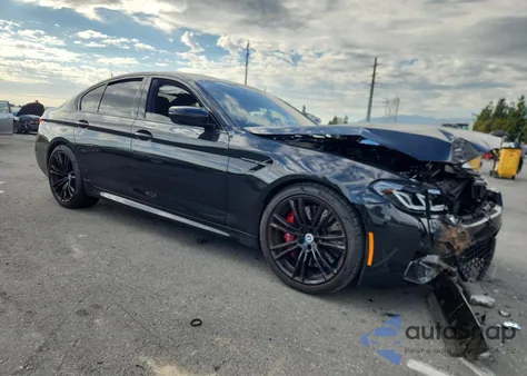 2023 BMW M5 z USA, uszkodzony, nr VIN WBS83CH08PCL28431